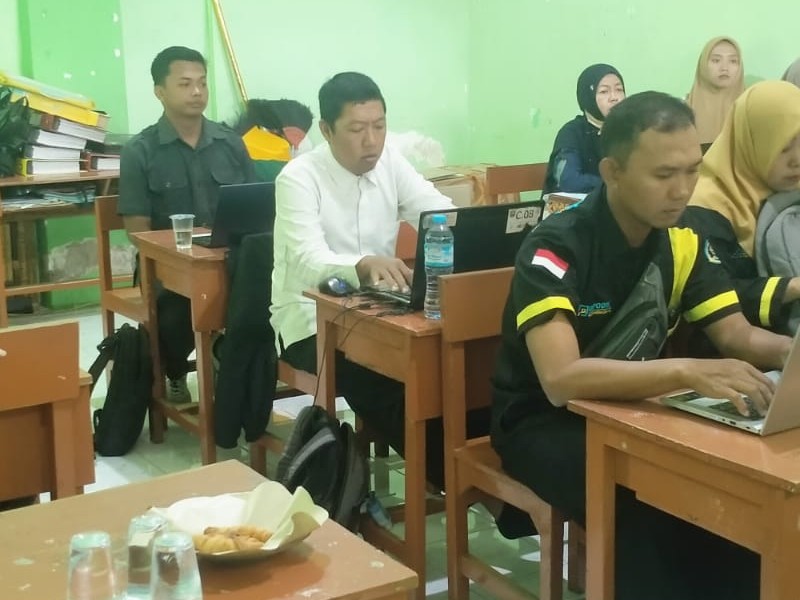 RAPAT RUTIN KKOPS Kec. Mangaran